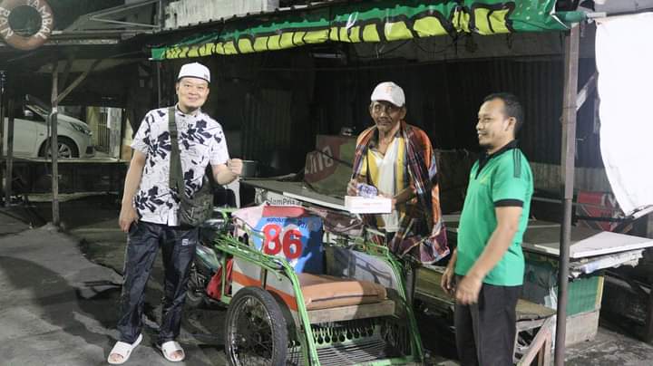 pt pegadaian kanwil xii surabaya gebyar ramadan sahur on the road