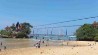 pantai balaikambang kabupaten malang 1