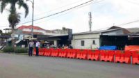 pemasangan barrier guna mencegah penurunan penumpang tidak pada tempatnya