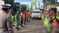 Personel Kodim 0833 amankan arus balik lebaran 2023. (ist) - Personel Kodim 0833 Amankan Arus Balik Lebaran 2023