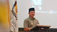 pj. wali kota batu memberikan arahannya kepada stakeholder pemilu di batu. (ist) - Rapat Pleno Penetapan DPS Kota Batu, Ini Pesan Pj. Wali Kota Batu