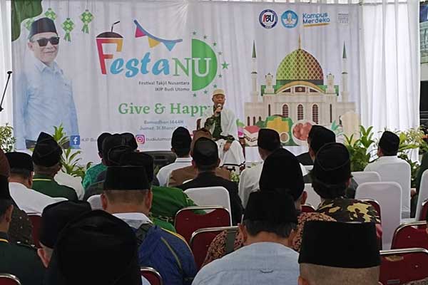 Tausiah KH. Syaifudin Zuhri. (ist) - Festival Takjil Nusantara, dari IKIP Budi Utomo untuk Kebahagiaan Semua