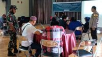 Babinsa 0833/02 Kedungkandang dampingi pendataan awal REGSOSEK. (ist) - Babinsa 0833/02 Kedungkandang Dampingi Pendataan Awal REGSOSEK