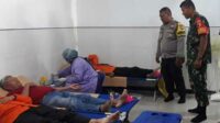 Babinsa Tasikmadu pantau donor darah  Majelis Tafsir Al Qur'an. (ist) - Babinsa Tasikmadu Pantau Donor Darah Majelis Tafsir Al Qur'an