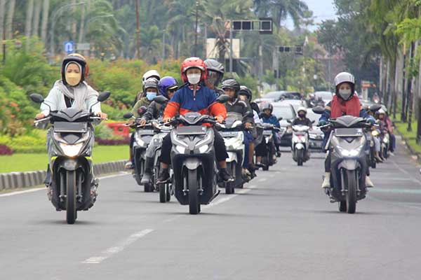 Cuaca ekstrem, Kadinkes imbau masyarakat hindari dehidrasi dan gunakan pelindung tubuh. (jup) - Cuaca Ekstrem, Kadinkes Imbau Masyarakat Waspada Penyakit Pancaroba