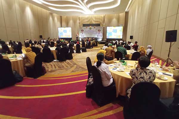 Puluhan petani milenial didorong untuk memaksimalkan lahan pertanian yang ada. (jup) - Dispangtan Kota Malang Fasilitasi Petani Milenial Untuk Tetap Bertani