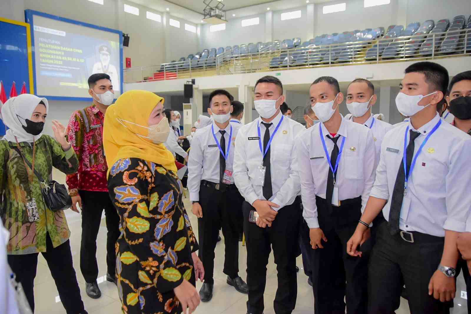 gubernur khofifah