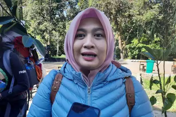 Kasi Perencanaan Pengembangan dan Pemanfaatan UPT Tahura Raden Soeryo, Sadrah Devi. (dik) - Kasus Kebakaran Hutan Mengancam, Tahura Raden Soeryo Siaga Satu