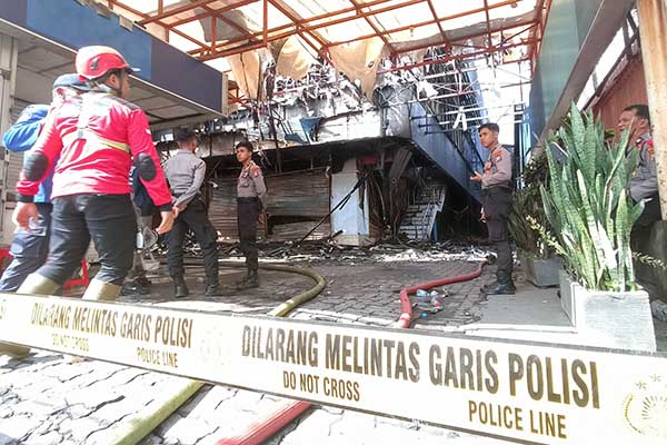 Kondisi Malang Plasa pasca kebakaran, Selasa (2/5/2023) dini hari. (jup) - Dampak Kebakaran, Malang Plasa Rusak 100 Persen