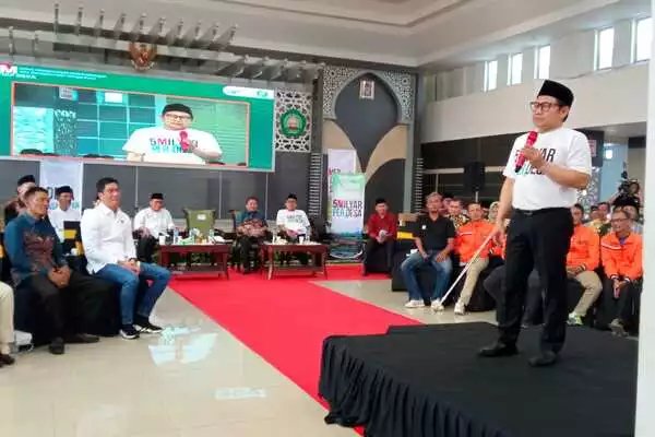 muhaimin iskandar saat membahas usulannya mengenai dana desa rp5 miliar per desa. (jup) - Cak Imin: Dana Desa Rp5 Miliar Per Desa Akan Geliatkan Pembangunan Secara Masif
