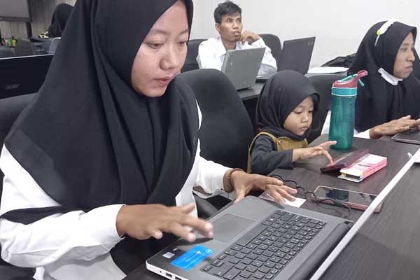 PKBM Al Hidayah Gelar UPK Paket C dengan Sistem Online di Gedung PIP Kominfo - Ujian Sistem Online, PKBM Al Hidayah Gelar UPK Paket C di Gedung PIP Kominfo