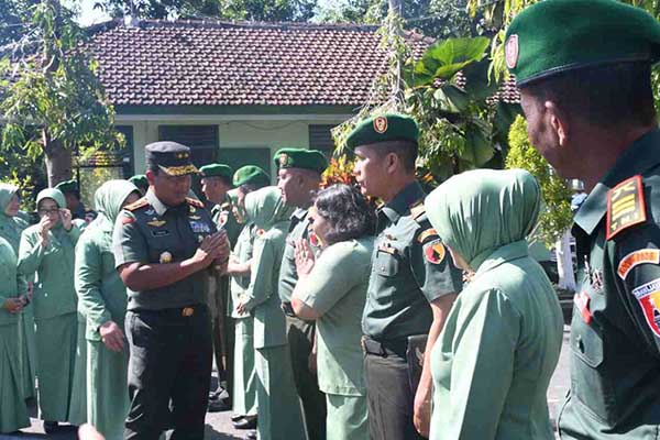 Pangdam V Brawijaya Mayjen TNI Farid Makruf menggelar kunjungan kerja ke Makodim 0806 Trenggalek, Selasa (30/5) - Mayjen TNI Farid Makruf Minta Prajurit Jaga Amanah dan Kepercayaan Rakyat