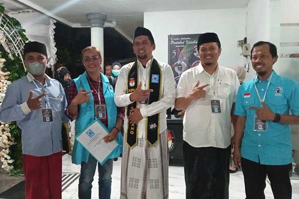 Partai Garuda saat mendatangi Kantor KPU Kota Malang. (jup) - Hingga Deadline, Dua Partai Gagal Ajukan Nama Bacaleg di KPU Kota Malang