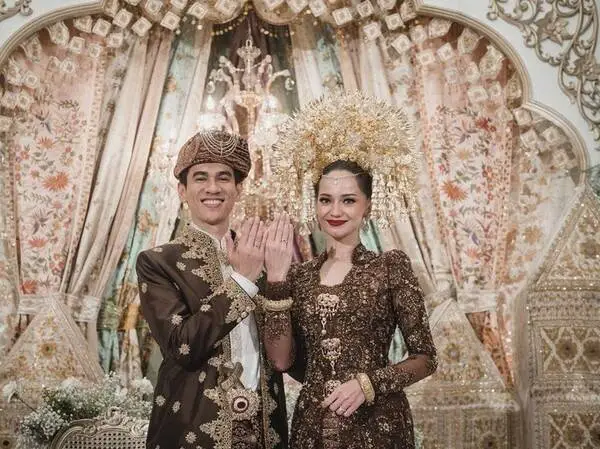 pernikahan enzy storia dan molen kasetra. (ist) - Artis Enzy Storia Resmi Menikah Dengan Molen Kasetra