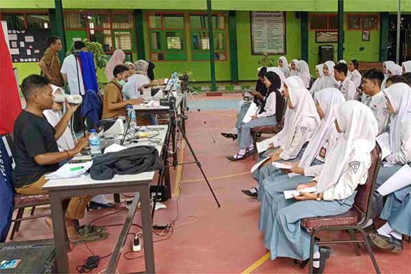 Program pelayanan Jebol Anduk di sejumblah sekolah di Kabupaten Malang - Jebol Anduk Disdukcapil Kabupaten Malang, Sukseskan Pilpres 2021