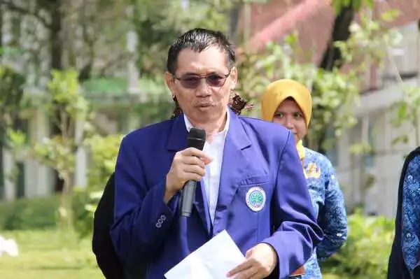 rektor universitas negeri malang, prof. dr. hariyono, m.pd. (ist) - Reboisasi 1.000 Pohon, Univeritas Negeri Malang Komitmen Kampus Ramah Lingkungan