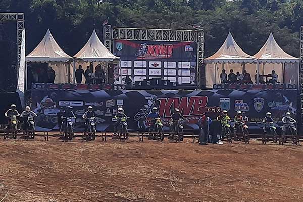 Salah satu gelaran sport tourism yang diselenggarakan Disparta Batu. (dik) - Sukses Dengan Motocross Championship, Disparta Batu Ingin Ciptakan Event Night RaceSalah satu gelaran sport tourism yang diselenggarakan Disparta Batu. (dik) - Sukses Dengan Motocross Championship, Disparta Batu Ingin Ciptakan Event Night Race