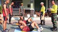 Sejumlah prajurit Sriti sedang menjalani materi Garjas periodik. (ist) - Persiapan Naik Pangkat, Prajurit Sriti Lewati Tantangan Garjas Periodik