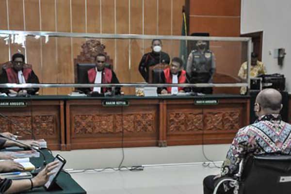 Sidang Teddy Minahasa. (ist) - Teddy Minahasa Divonis Penjara Seumur Hidup