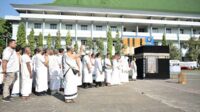 Suasana praktek manasik haji di UIN Maulana Malik Ibrahim Malang. (Humas Kemenag Kota Malang) - Ratusan Calon Jamaah Haji Praktek Manasik di UIN Malang