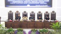 Suasana rapat paripurna mendengarkan jawaban Pemkot Malang terkait ranperda LLAJ. (jup) - Terkait Ranperda LLAJ, DPRD Nilai Jawaban Pemkot Malang Masih Normatif