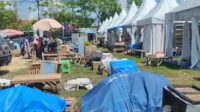 Tempat penampungan sementara (TPS) Bagi pedagang pasar Kolpajung yang berada di Kowel Pamekasan. (udi) - Pedagang Pasar Kolpajung Keluhkan Dugaan Jual Beli Nomor Kios
