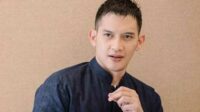Aktor Rezky Aditya. (ist) - MA Tolak Kasasi, Rezky Aditya Sah jadi Anak Wenny Ariani