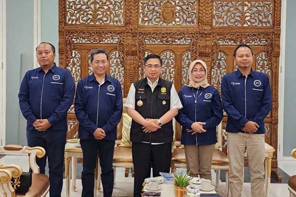 BPPD Kota Malang saat bersilaturahmi dengan Dinas Pariwisata Provinsi Kalimantan Selatan. (ist) - BPPD Kota Malang Bakal Gelar Osiji Malang Travel Mart di Banjarmasin