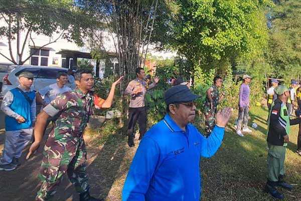 Babinsa Lowokwaru ikut senam lansia warga Tunggulwulung. (ist) - Babinsa Lowokwaru Dampingi Senam Lansia Warga Tunggulwulung
