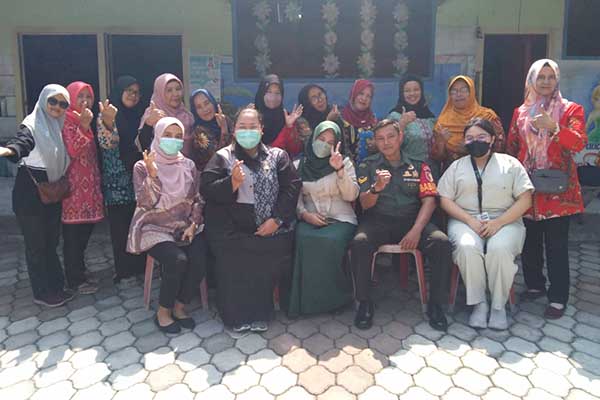 Babinsa Sukun dampingi posyandu balita Bandulan. (ist) - Babinsa Sukun Dampingi Posyandu Balita Bandulan