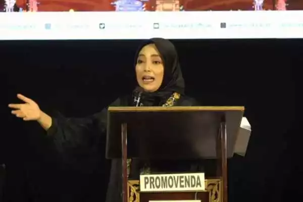 Dr Nurul Hidayati SPd MSn, menjelaskan Mbordir Perempuan. (rhd) - Mbordir Perempuan, Antarkan Nurul Hidayati Lulus Ujian Terbuka Doktor Seni ISI Surakarta