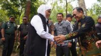 Gubernur Khofifah saat hadir di Launching Kawasan Perdesaan Agroforestri Kopi Lereng Arjuno. (ist) - Khofifah Dorong Desa-Desa di Jatim Jadi "Desa Devisa"