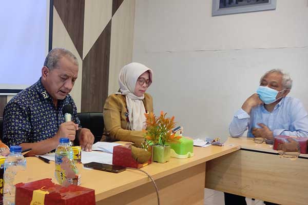 Kepala BPJS Kesehatan, Dinkes Kabupaten Malang dan IDI, menjelaskan kegawatdaruratan. (rhd) - Pasien BPJS Kesehatan Harus Paham Aturan Kegawatdaruratan