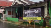 Kondisi rumah almarhum Slamet Riyadi, sehari setelah kejadian kecelakaan. (jup) - Pasutri Modin dan Guru Ngaji Warga Cakalang Jadi Korban Laka Asrikaton