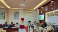 Murba saat audensi dengan DKPP Pamekasan. (Luq) - Murba Minta Komitmen DKPP akan Pemberdayaan Petani Tembakau di Kabupaten Sumenep