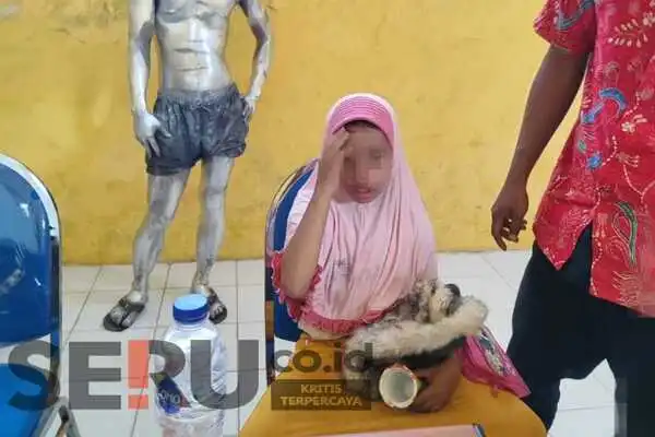 PT saat berada di Dinas Sosial Pamekasan. (SERU.co.id/udi) - Satpol PP Amankan Pengamen 10 Tahun, Korban Eksploitasi Orangtuanya