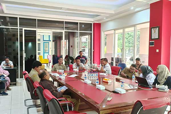 Pemantapan PWI Malang Raya bersama Prokopim Sekda dan Dindik Kabupaten Malang. (ist) - PWI Malang Raya Bakal Berikan Pelatihan Jurnalistik bagi Guru di Kabupaten Malang