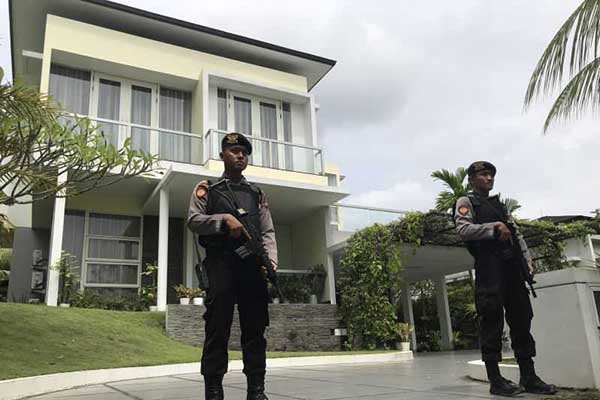 Penggeledahan KPK di rumah Andhi Pramono. (ist) - KPK Geledah Rumah Eks Kepala Bea Cukai Makassar Andhi Pramono Kasus Gratifikasi