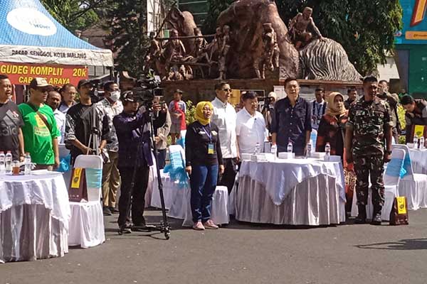 Personel Kodim 0833/Malang hadiri pembukaan gelaran 'Iki Malang Ker'. (ist) - Personel Kodim 0833/Malang Hadiri Pembukaan Gelaran 'Iki Malang Ker'