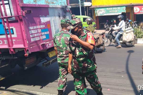 Personel Kodim 0833 perketat pos pengamanan PMK. (ist) - Jelang Idul Adha, Kodim 0833 Perketat Pos Pengamanan PMK