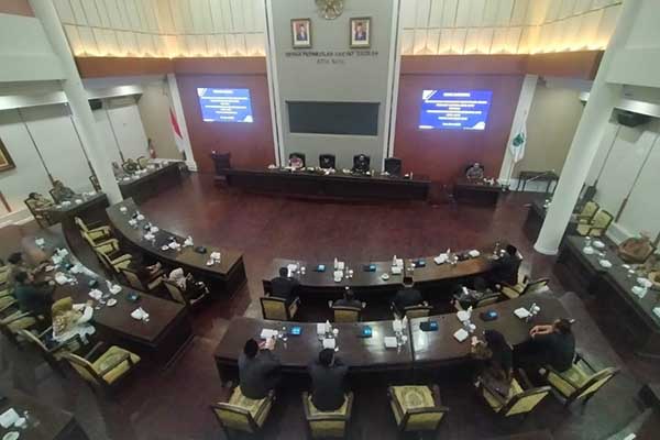 Rapat Paripurna DPRD Kota Batu tentang Pertanggungjawaban pelaksanaan APBD Batu 2022. (SERU.co.id/dik) - DPRD Batu: Perencanaan dan Penyerapan Anggaran Harus Kedepankan Skala Prioritas