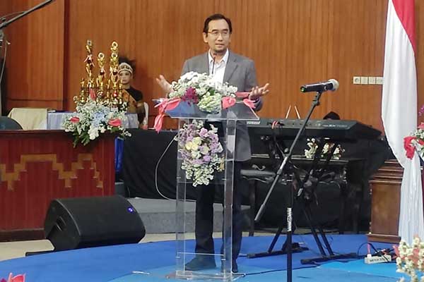 Rektor UB Prof Widodo SSi MSi PhD, memberikan sambutan pembukaan. (rhd) - Universitas Brawijaya Peringati Bulan Pancasila, Libatkan Sivitas Lintas Fakultas