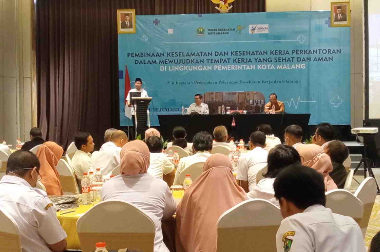 sutiaji berikan paparan awal tentanh k3 sekaligus membuka acara jup 11zon