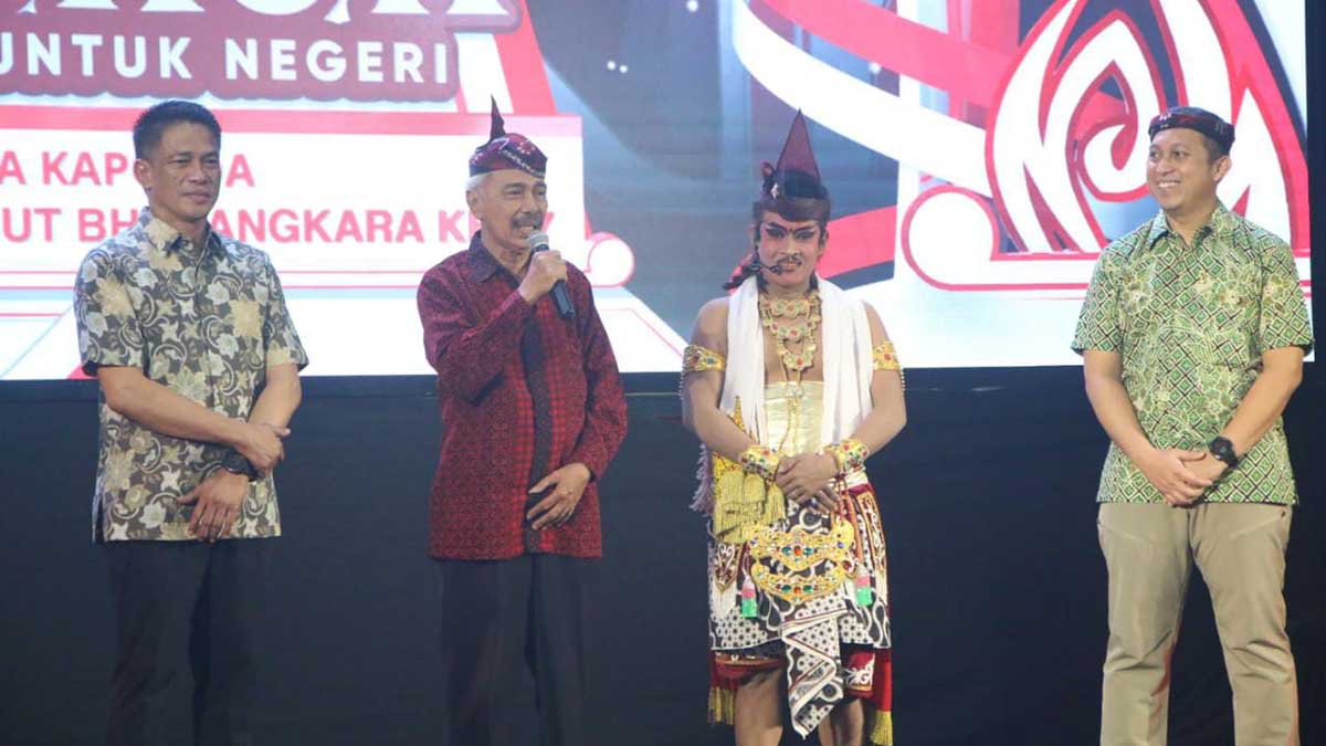 Waka Polda Jatim Brigjen Pol Akhmad Yusep Gunawan Membuka Festival Ludruk - Sambut Hari Bhayangkara, Polda Jatim Gelar Festival Ludruk dan Esport