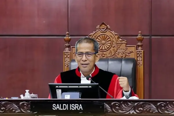 Wakil Ketua MK Saldi Isra. (ist) - MK Bakal Laporkan Denny Indrayana ke Advokat!