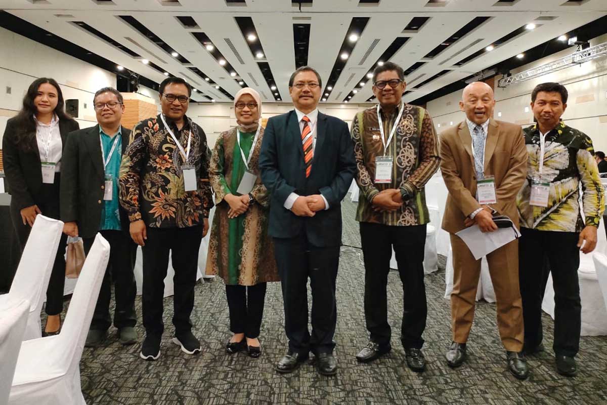 Wawali Sofyan Edi bersama pimpinan daerah lainnya dalam International Energy Week 2023. (ist) - Kota Malang Komitmen Bangun Kota Hijau dan Tangguh Bencana dalam International Energy Week 2023