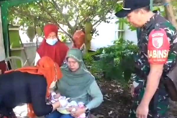 Babinsa Blimbing dampingi Posyandu Balita cegah stunting. (ist) - Babinsa Blimbing Dampingi Posyandu Balita Cegah Stunting