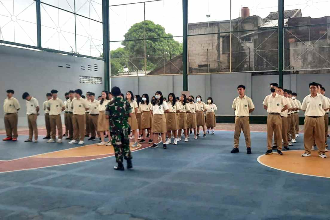 babinsa lowokwaru berikan pelatihan pbb siswa sma katolik kolese santo yusup ist 11zon