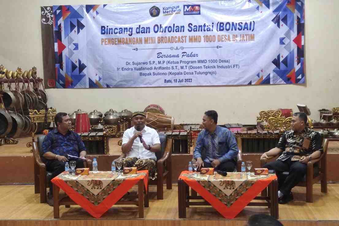 bonsai mengusung 'pengembangan mini broadcast mmd 1.000 desa di jatim.' ] 11zon (1)