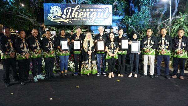 bupati bojonegoro anna mu'awanah di acara closing ceremony b tiff